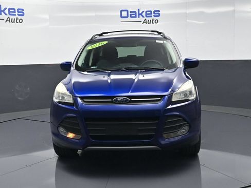 Used 2016 Ford Escape SE w/ Equipment Group 201A FWD image 3