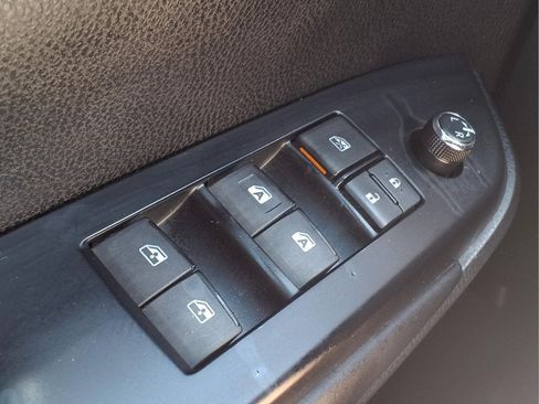 Used 2018 Toyota Highlander XLE AWD/4WD image 27