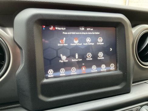 Used 2023 Jeep Wrangler Unlimited Sport image 24