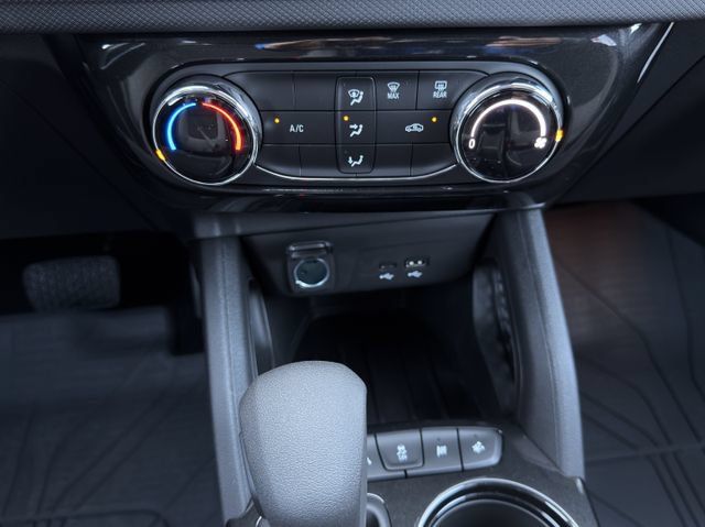 New 2026 Chevrolet TrailBlazer LT w/ Midnight Edition FWD image 14