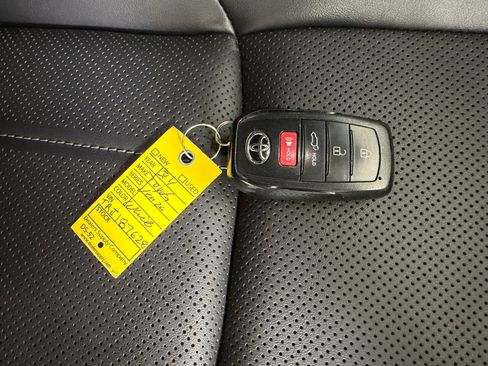 Used 2024 Toyota Venza Limited AWD/4WD image 29