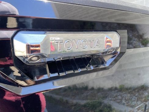 Used 2023 Toyota Tundra Limited AWD/4WD image 23