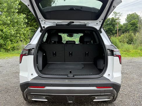 New 2025 Chevrolet Equinox ACTIV w/ Safety and Technology Package image 15