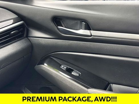 Used 2024 Nissan Altima 2.5 SR w/ SR Premium Package image 27