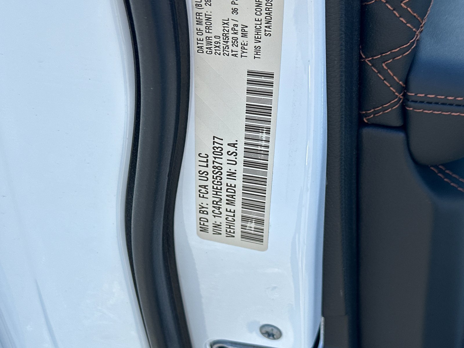 Used 2025 Jeep Grand Cherokee Summit AWD/4WD image 43