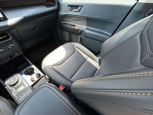 Used 2025 Ford Maverick Tremor AWD/4WD image 14