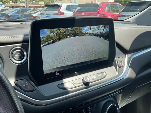 Used 2025 Chevrolet Blazer LT FWD image 33