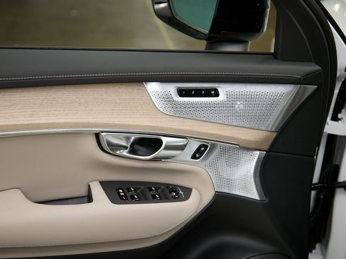 New 2026 Volvo XC90 B6 Ultra w/ Lounge Package image 10