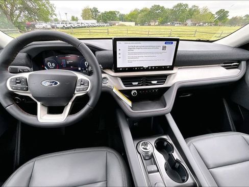 New 2026 Ford Explorer Active image 5