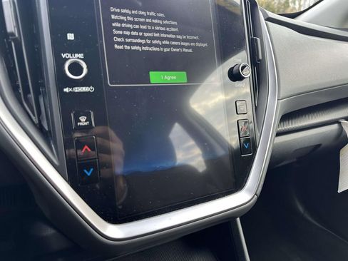 Certified 2025 Subaru Crosstrek 2.0i Premium image 24