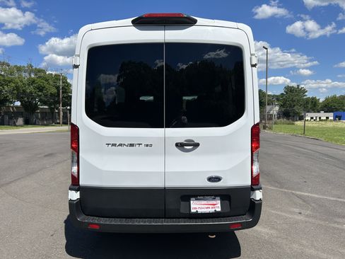 Used 2019 Ford Transit 150 XL RWD image 7