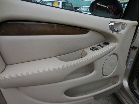 Used 2002 Jaguar X-TYPE 3.0 image 19