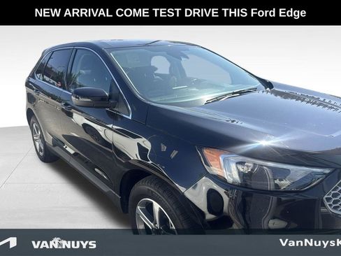 Used 2023 Ford Edge SEL w/ Convenience Package AWD/4WD image 4