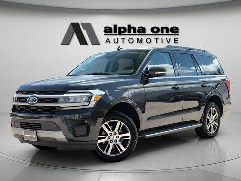 Used 2022 Ford Expedition XLT RWD image 1
