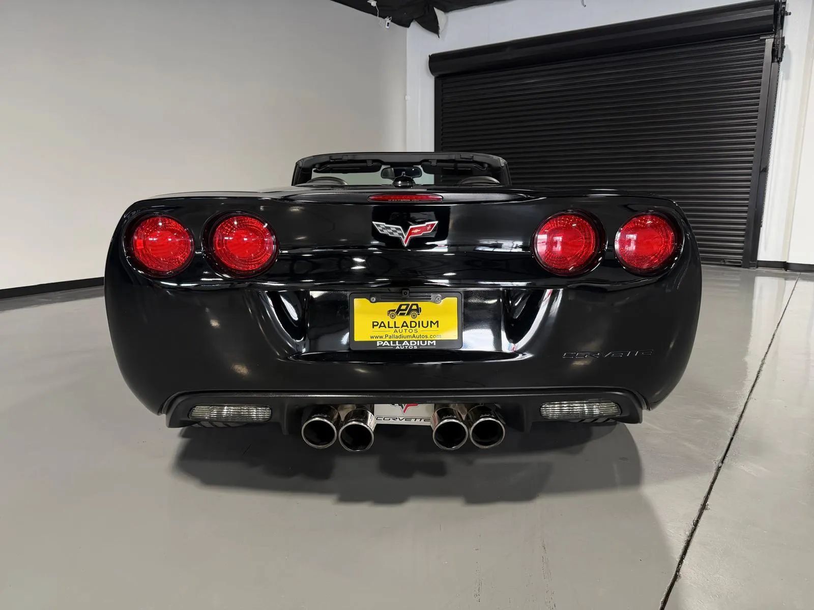 Used 2005 Chevrolet Corvette Coupe w/ Preferred Equipment Group RWD image 5