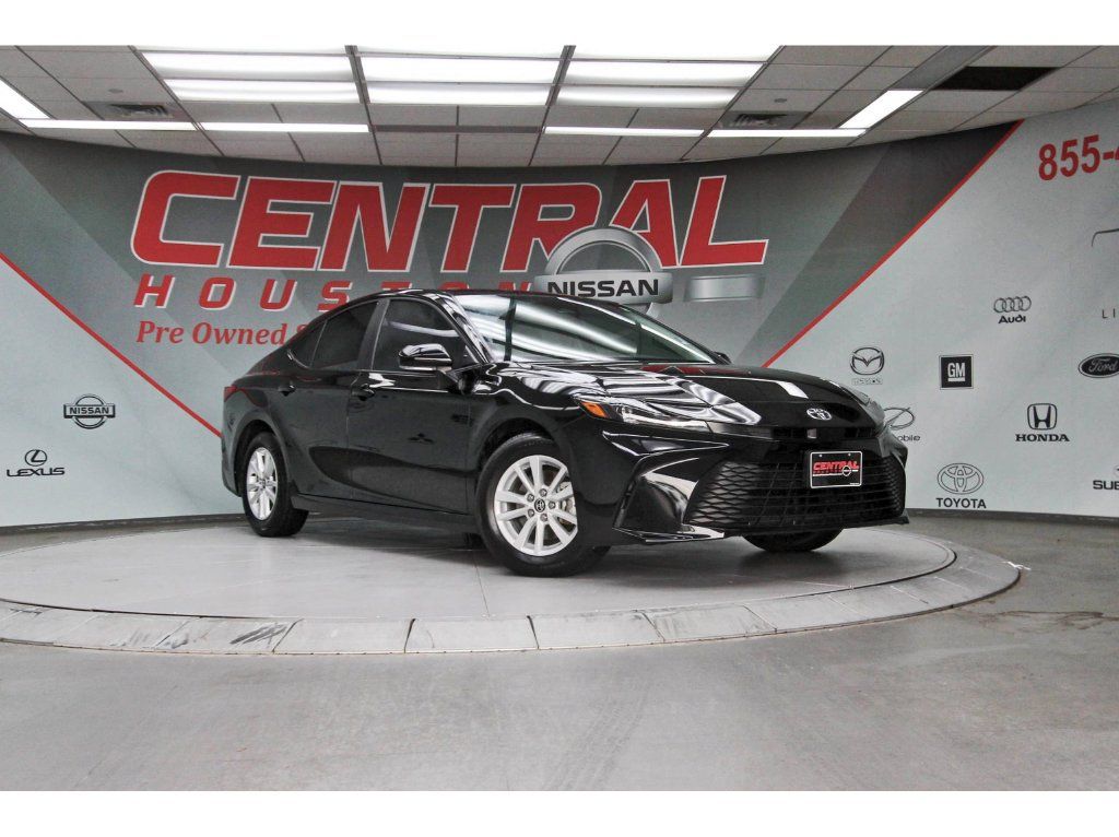 Used 2025 Toyota Camry LE FWD image 1