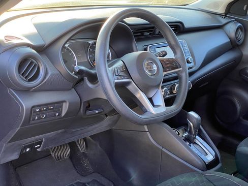 Used 2021 Nissan Kicks S image 12