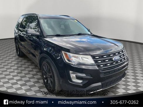 Used 2017 Ford Explorer XLT w/ Equipment Group 202A FWD image 1