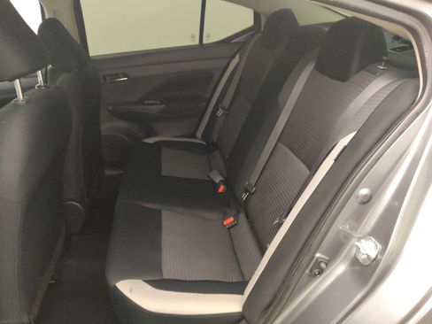 Used 2021 Nissan Versa SV FWD image 18