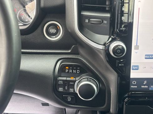 Used 2024 RAM 1500 Big Horn AWD/4WD image 19