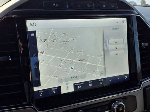 Used 2022 Ford F250 Lariat w/ Lariat Ultimate Package image 4