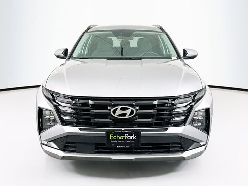 Used 2025 Hyundai Tucson SEL FWD image 2