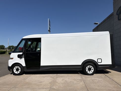 Used 2024 Chevrolet Brightdrop 600 w/ Battery Pack, Max Range AWD/4WD image 3
