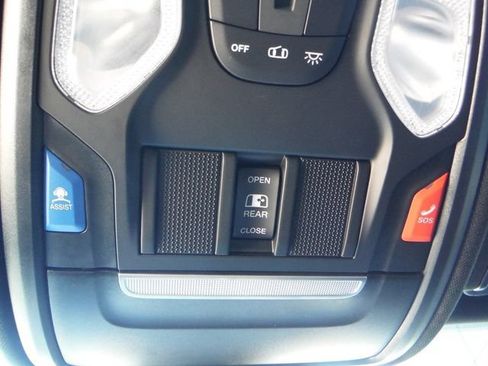Used 2023 RAM 1500 Big Horn AWD/4WD image 50
