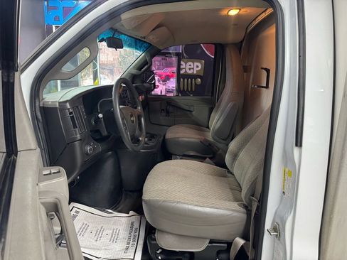 Used 2021 Chevrolet Express 3500 w/ Power Convenience Package image 9