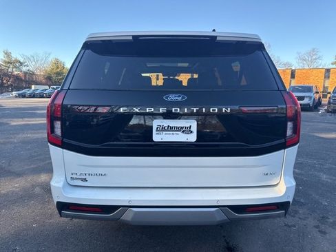 New 2025 Ford Expedition Max Platinum w/ Driver's Package image 4