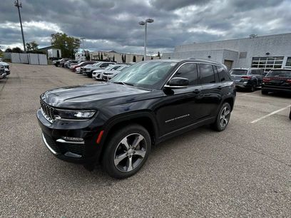 Certified 2023 Jeep Grand Cherokee Limited w/ Trailer Tow Prep Group (B)