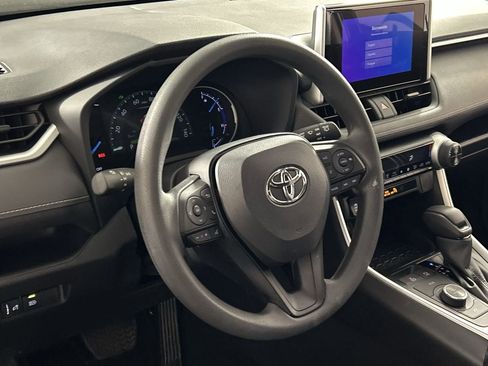 Used 2025 Toyota RAV4 LE image 13