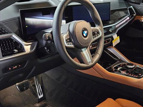 New 2026 BMW X6 xDrive40i image 3