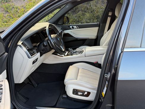 Used 2019 BMW X5 xDrive50i AWD/4WD image 3