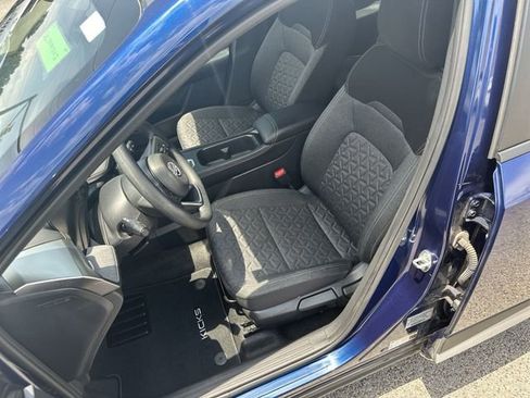 Used 2025 Nissan Kicks SV AWD/4WD image 13