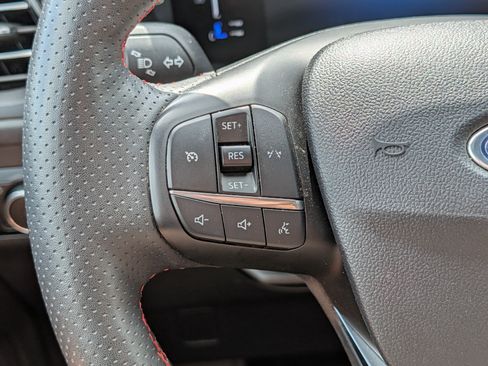Used 2023 Ford Escape ST-Line Select AWD/4WD image 31