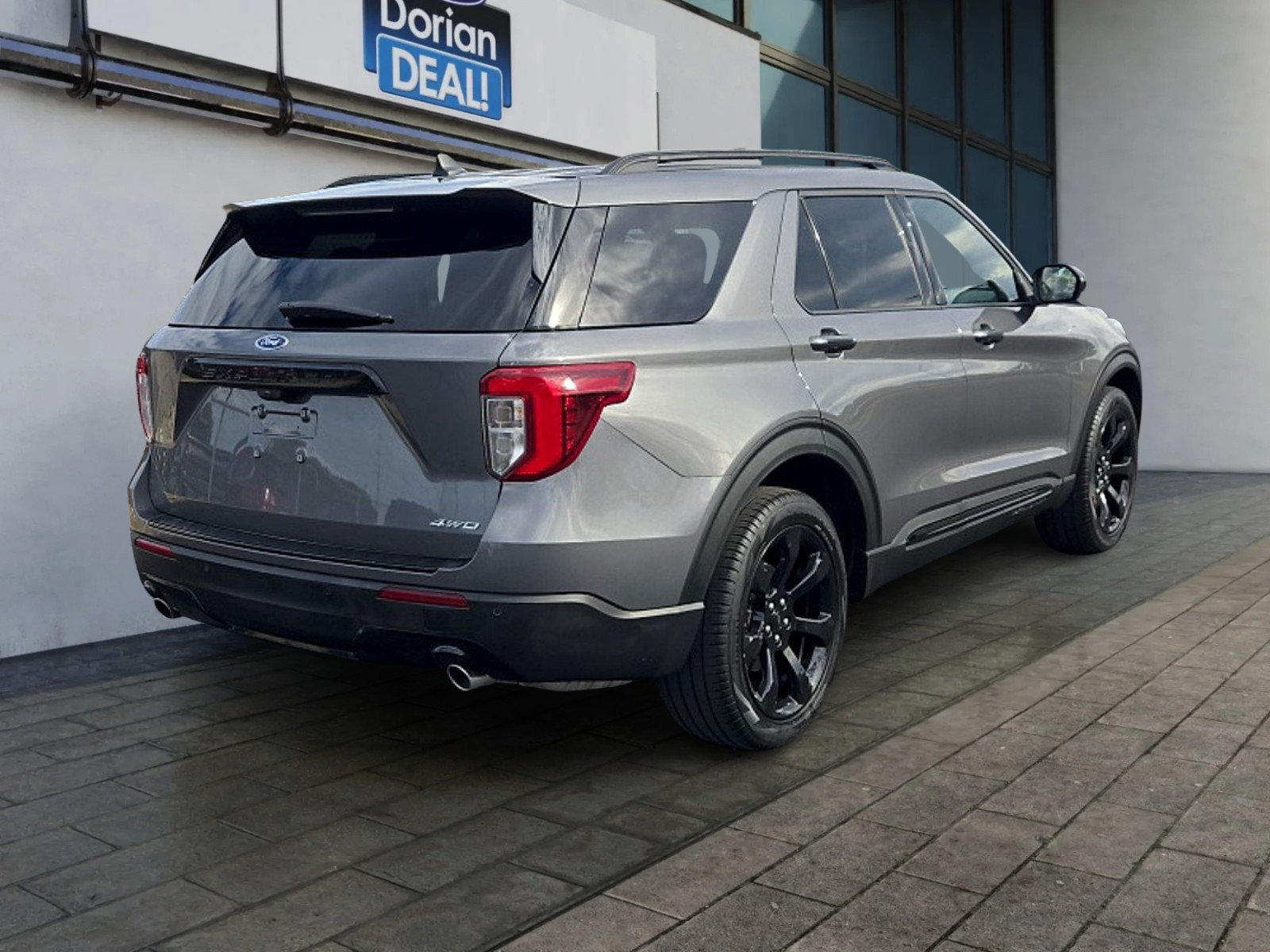 Used 2023 Ford Explorer ST-Line AWD/4WD image 3