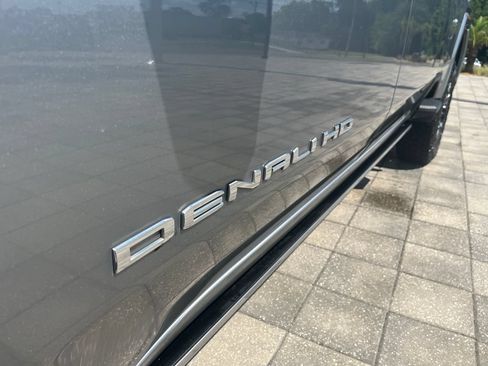Used 2024 GMC Sierra 2500 Denali w/ Denali Reserve Package AWD/4WD image 11