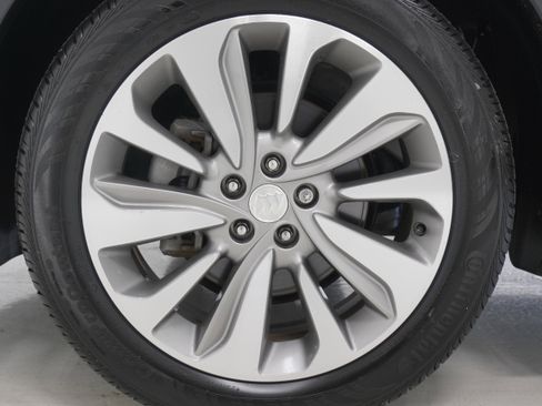 Used 2020 Buick Encore Preferred image 23