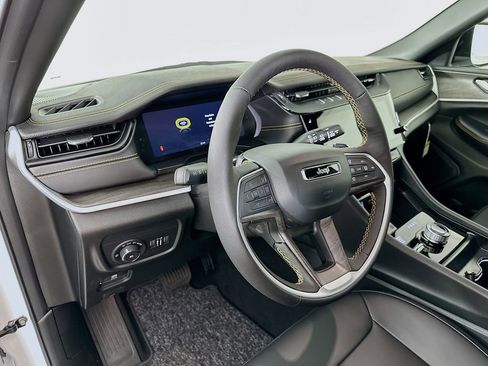 New 2026 Jeep Grand Cherokee L Limited AWD/4WD image 13