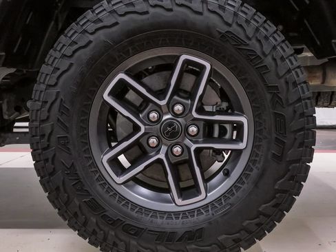 Used 2026 Jeep Gladiator Mojave AWD/4WD image 33