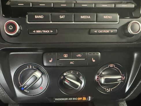 Used 2012 Volkswagen Jetta SE FWD image 14