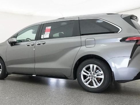 New 2026 Toyota Sienna Limited FWD image 20