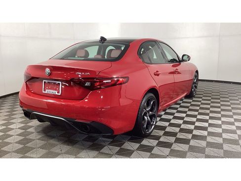 Used 2019 Alfa Romeo Giulia Ti Sport w/ Quick Order Package 22S Sport image 2