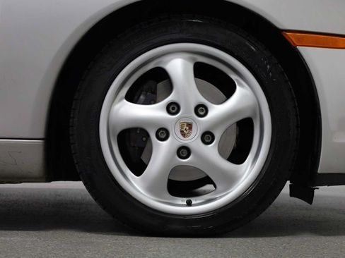 Used 2000 Porsche Boxster RWD image 12