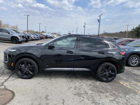 Used 2025 Buick Envision Sport Touring AWD/4WD image 2