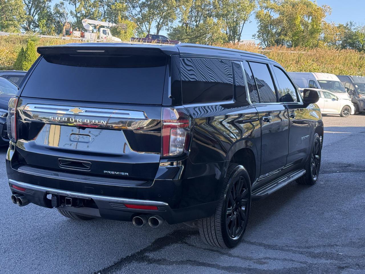 Used 2022 Chevrolet Suburban Premier AWD/4WD image 5