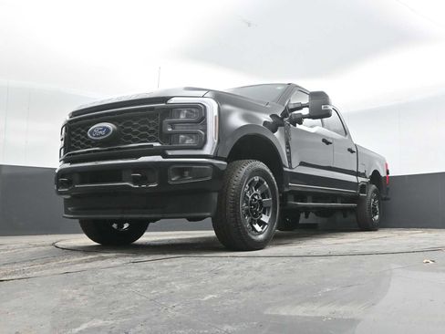 Used 2024 Ford F250 Lariat w/ Sport Appearance Package image 23