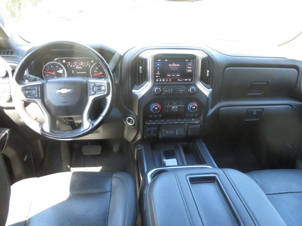 Used 2021 Chevrolet Silverado 2500 LTZ w/ LTZ Premium Package AWD/4WD image 17