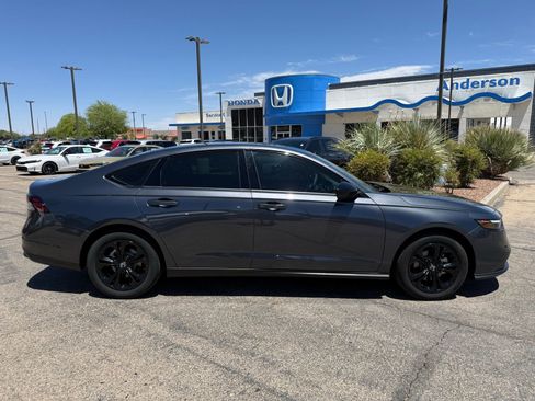 Used 2025 Honda Accord SE image 4